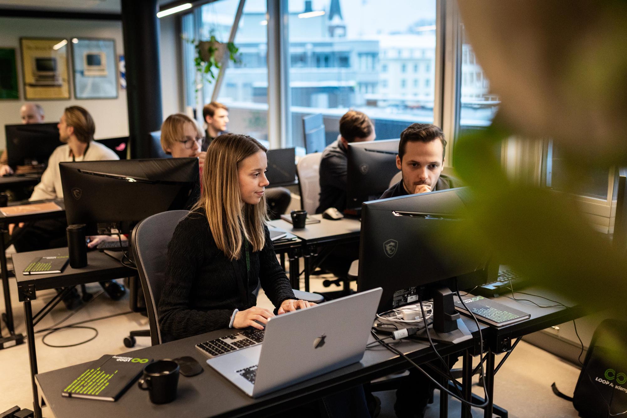 Tre måneder akademi, tolv måneder oppdrag - slik fungerer Loop-modellen