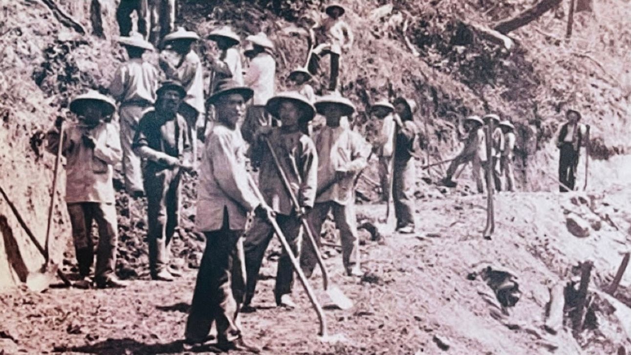 Chinese railroad workers photo exhibition opens in San Francisco Main Library. Photo by Portia Li