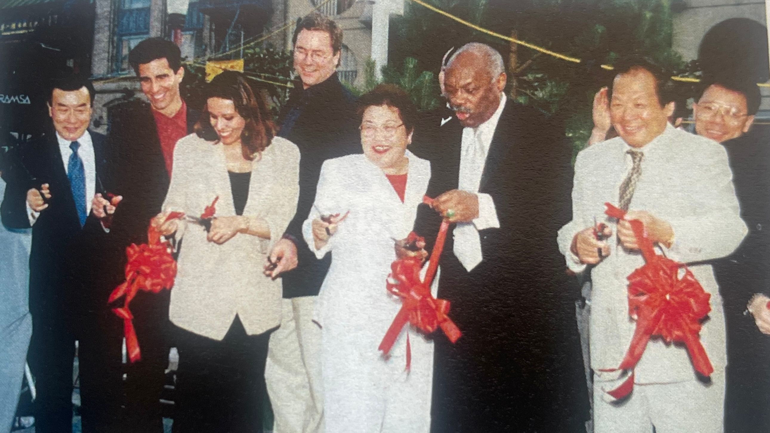 Mayor Willie Brown, Co-Chairs of the night market, Pius Lee (far right) and Benny Yee (far left), and community leaders joined the Chinatown night market opening ceremony.