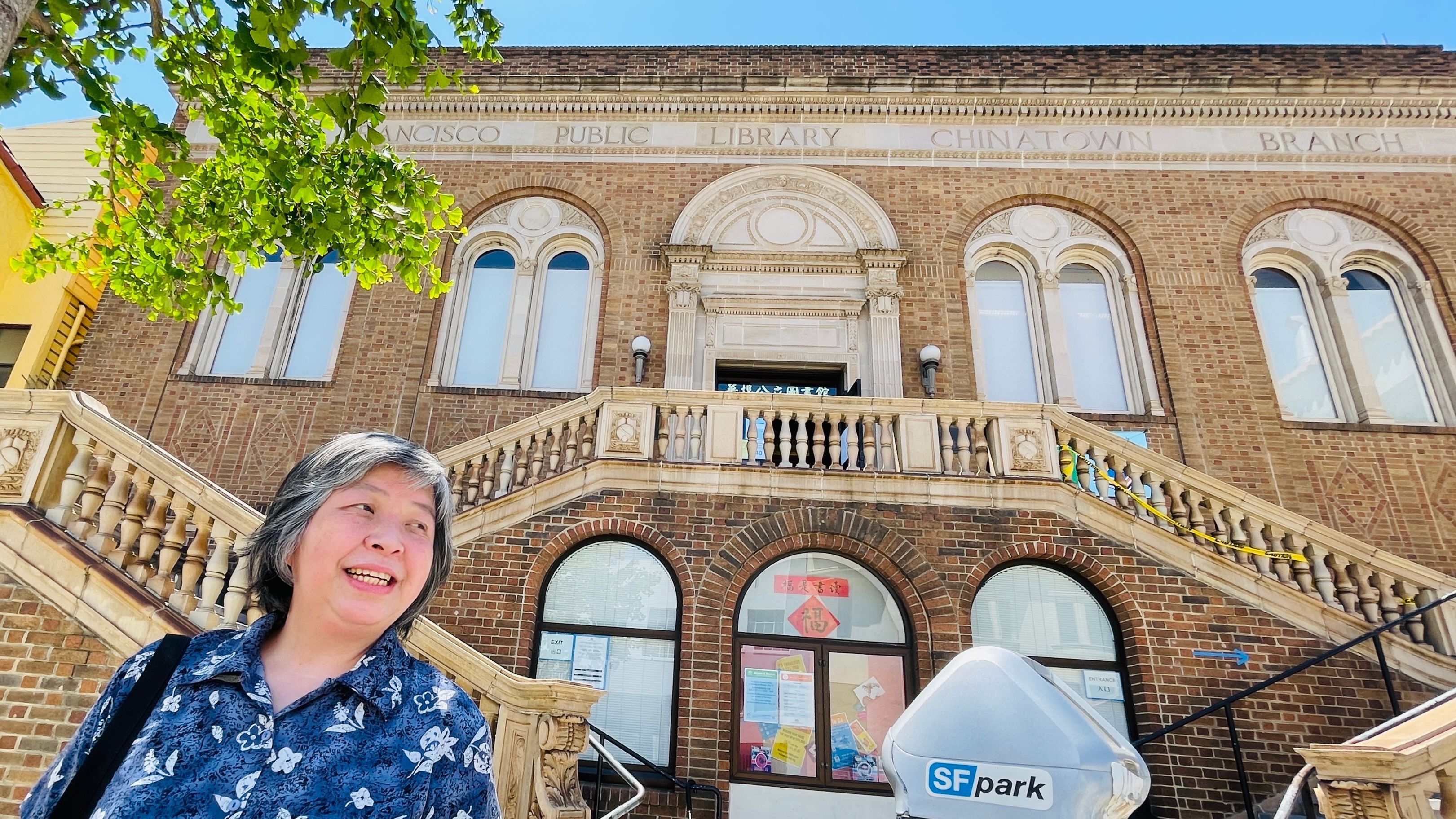 Lorna Chee, who retired three years ago, still visits Chinatown Library everyday. Photo by Portia Li