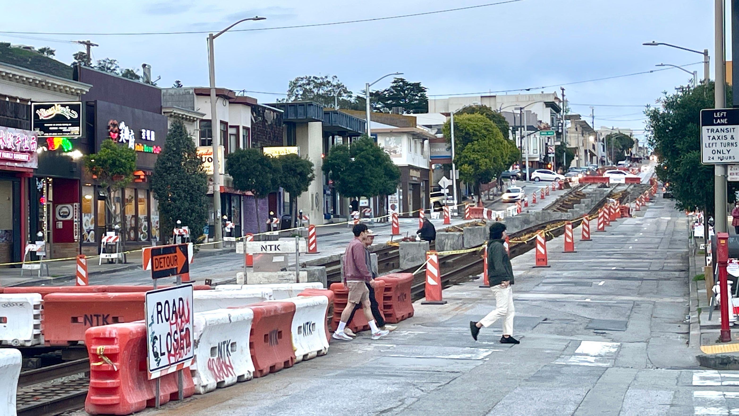 The redevelopment of the Taraval transit corridor in the Sunset District resulted in compensation of up to $1 million for businesses that suffered losses in 2024 due to construction lasting for years. Photo by Wind Newspaper 