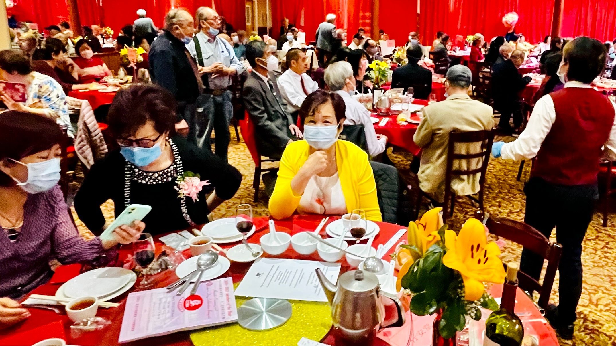 San Francisco Environment Department launches a $500 incentive program for restaurants to have reusable foodware serve their customers instead of disposable.  Photo by Portia Li