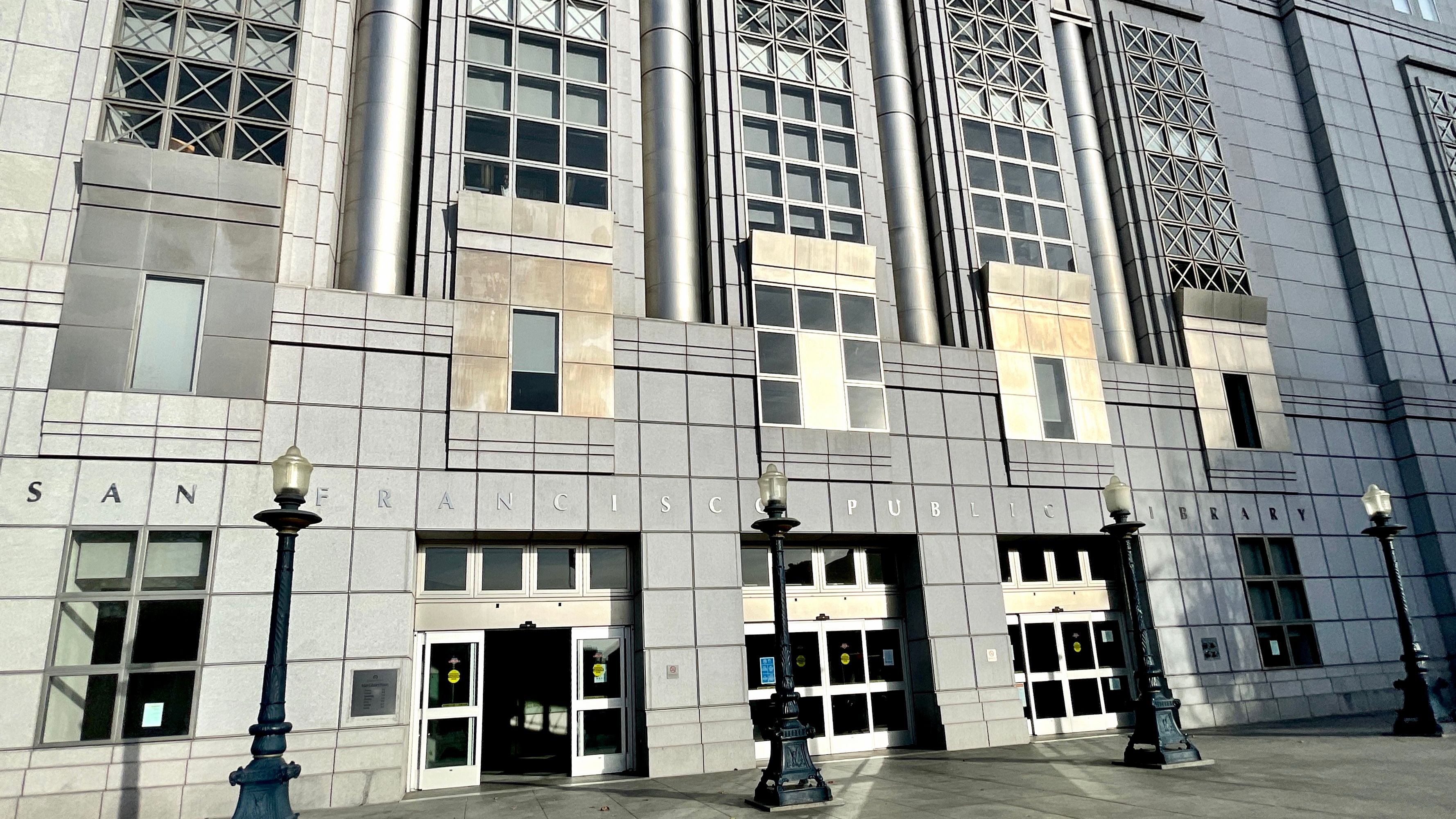 San Francisco Public Library will hold a Financial Planning Day event on October 18, 2025 in the Main Library at Civic Center with full-day workshops and one-on-one counseling service to help participants manage and build their financial confidence. Photo by Portia Li