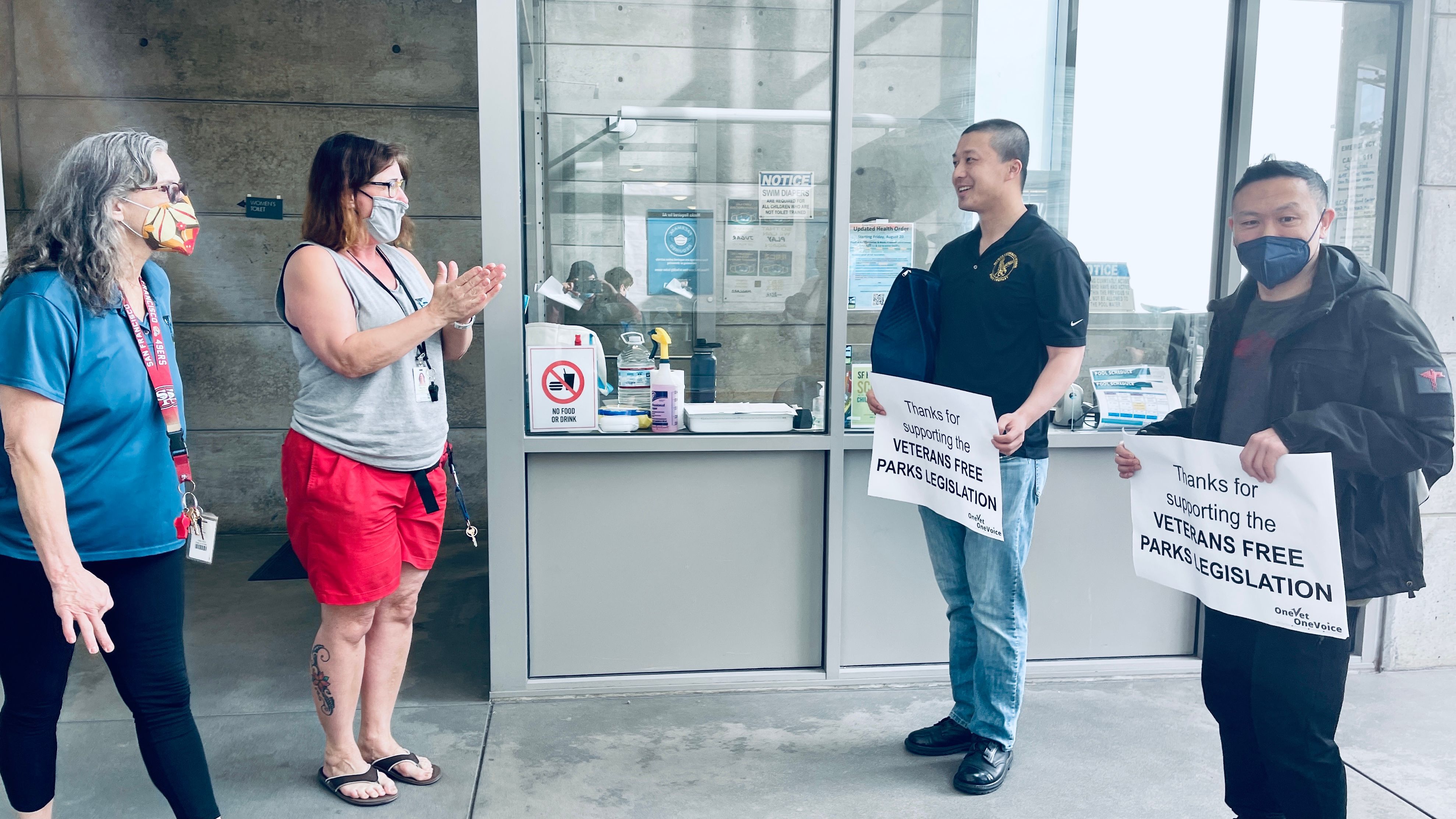 Alan Wong (2nd from far right) and Hanley Chan (first from far right) are welcomed by the staffs at Sava Pool in Sunset. Photos by Portia Li