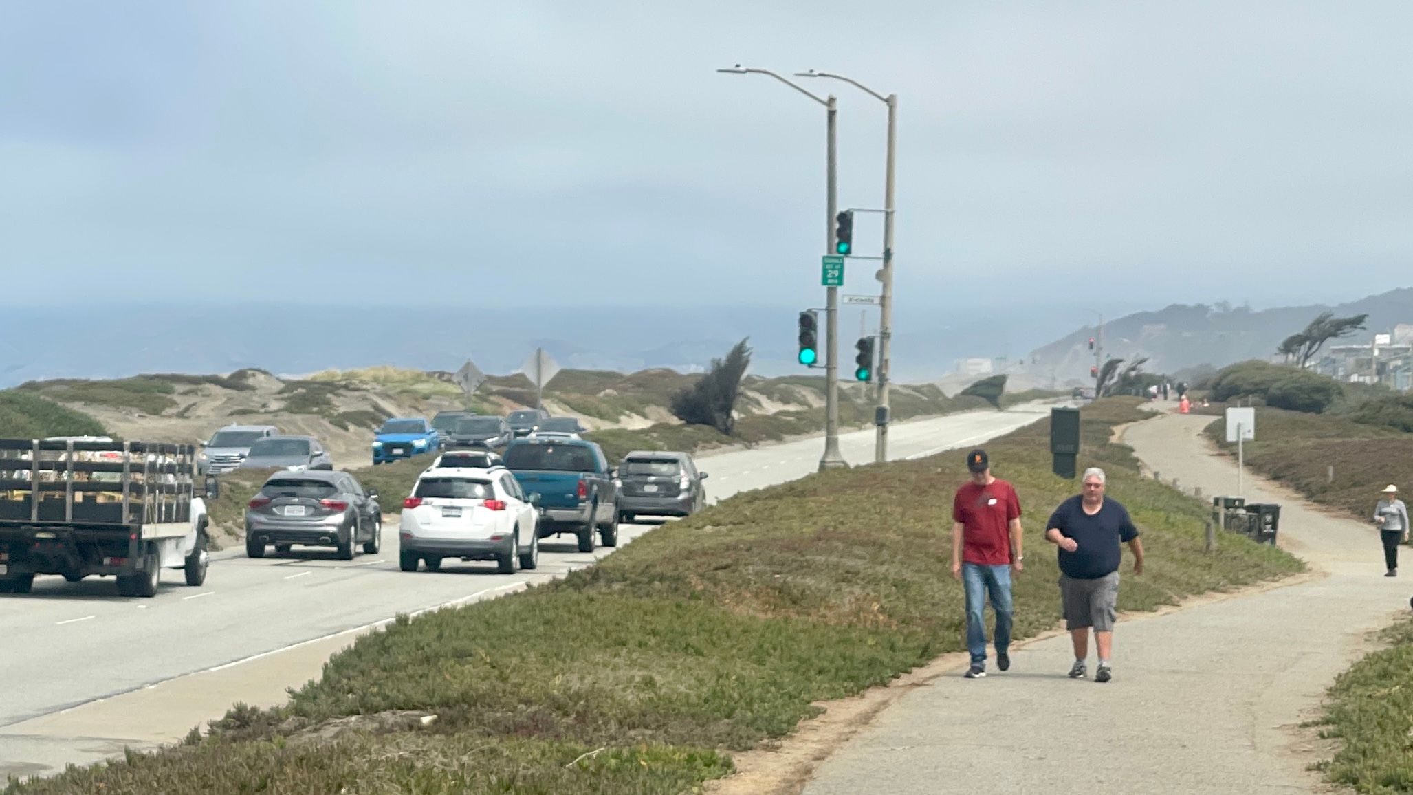 The Prop. K in the upcoming November election in San Francisco proposes to permanently close the Great Highway to private vehicles and transform it into a coastal park. Photo by Portia Li