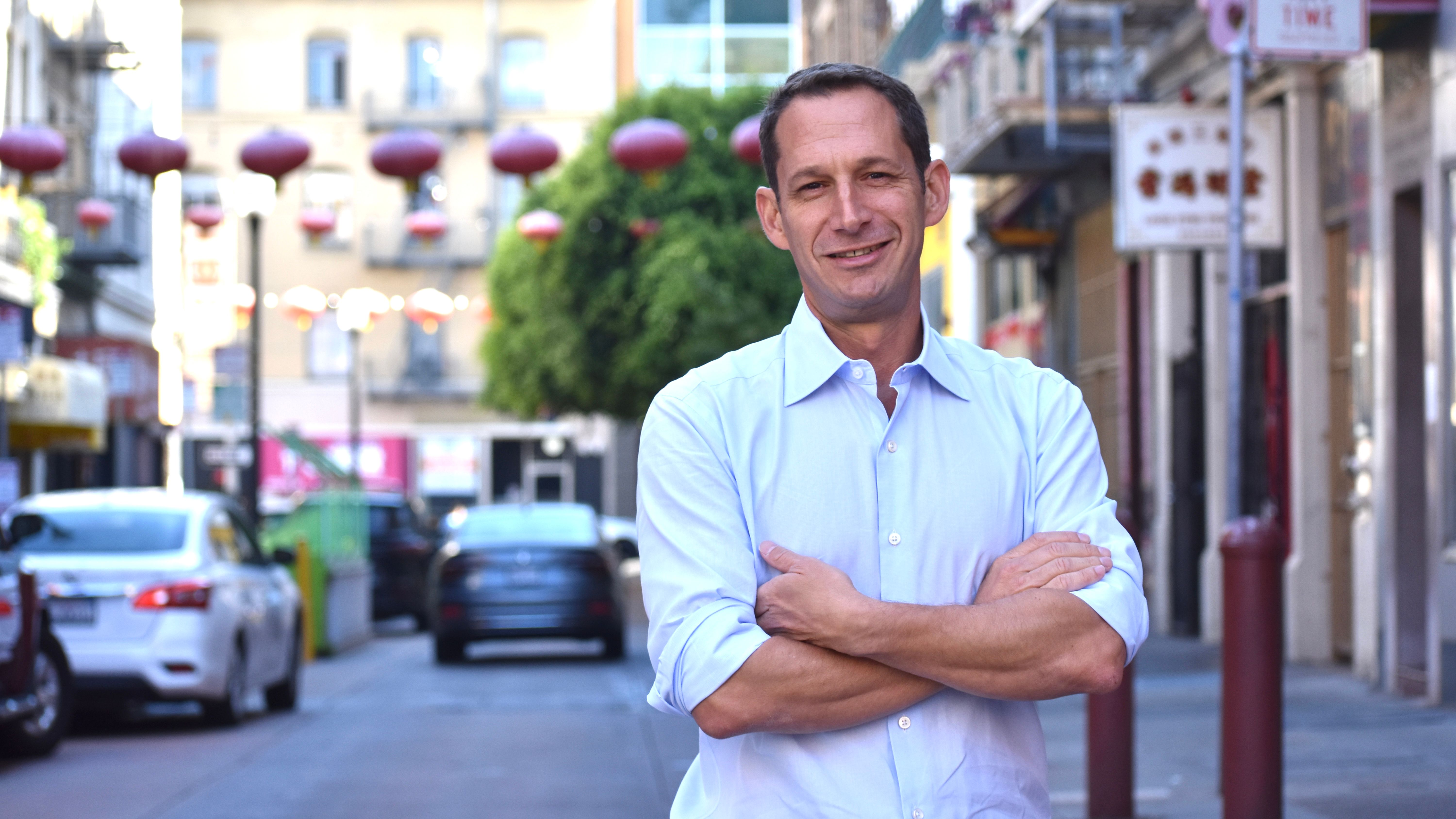 San Francisco mayoral candidate Daniel Lurie has been frequently visiting Chinatown. He says once Chinatown grows, San Francisco will grow. Photo by Portia Li