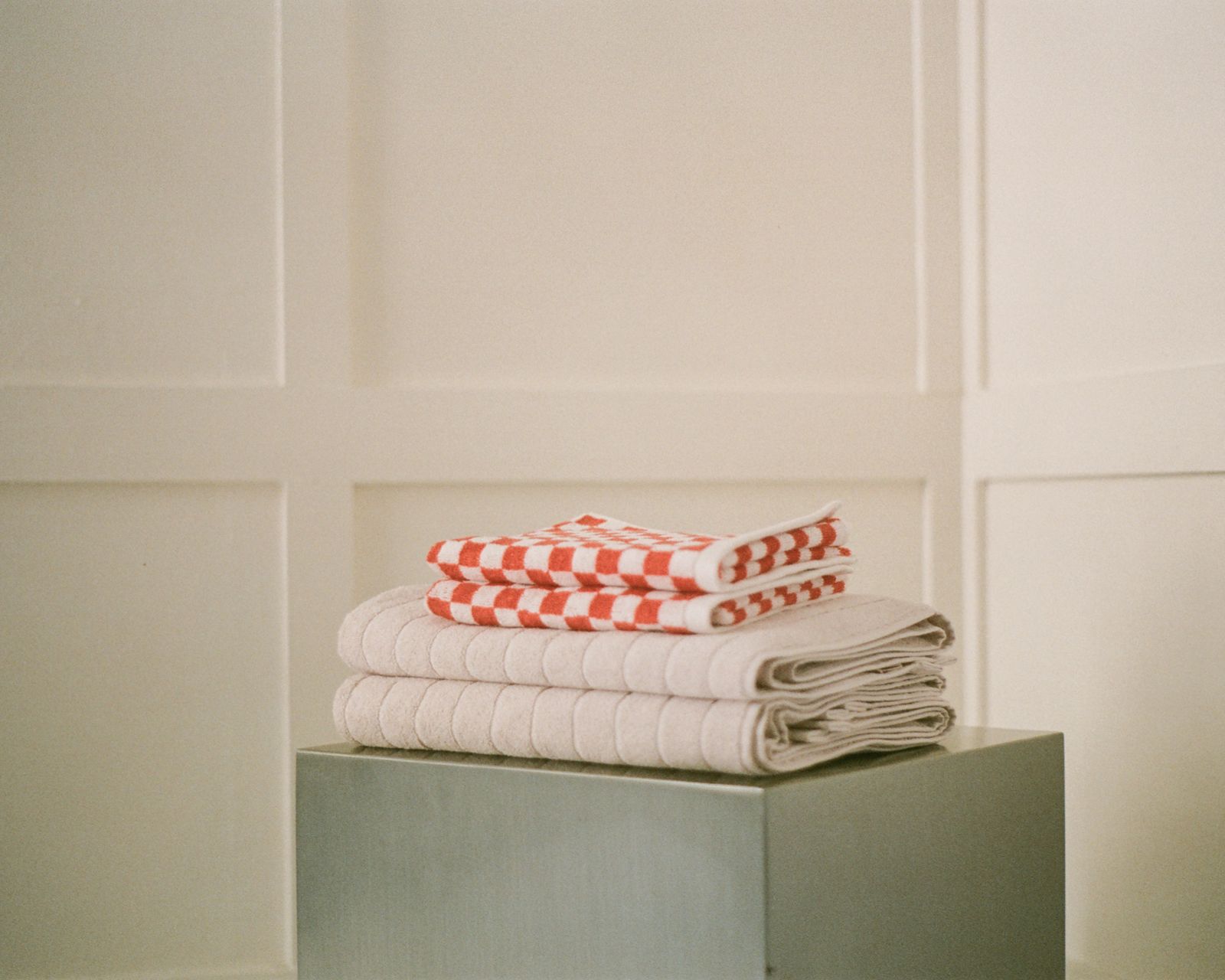 Shop BAINA, ST CLAIR Organic Cotton Bath Towel, Ivory · BAINA, Official  Online Store