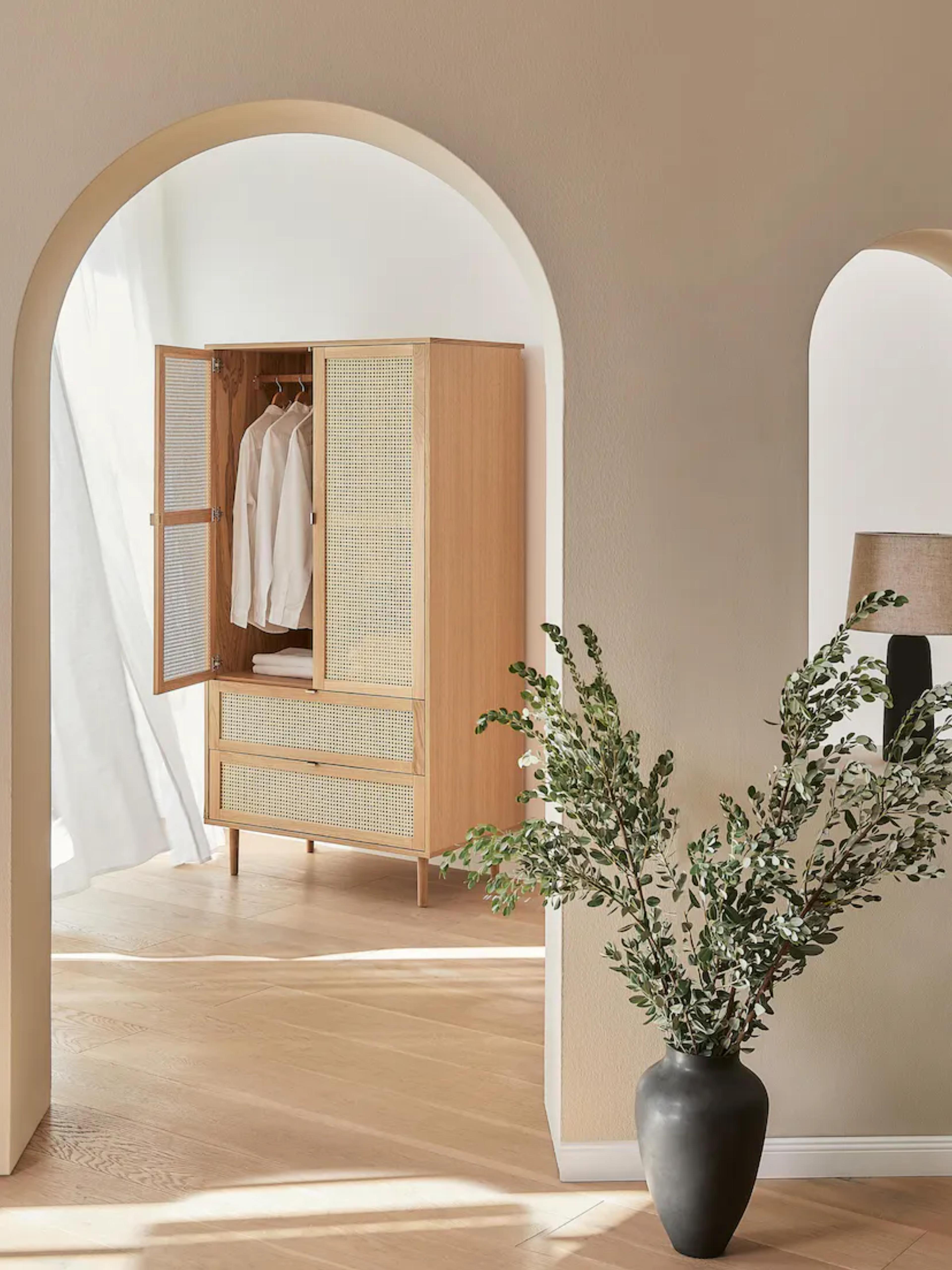 armoire-standard-armoires-en-bois-armoires-chez-goossens-meubelen