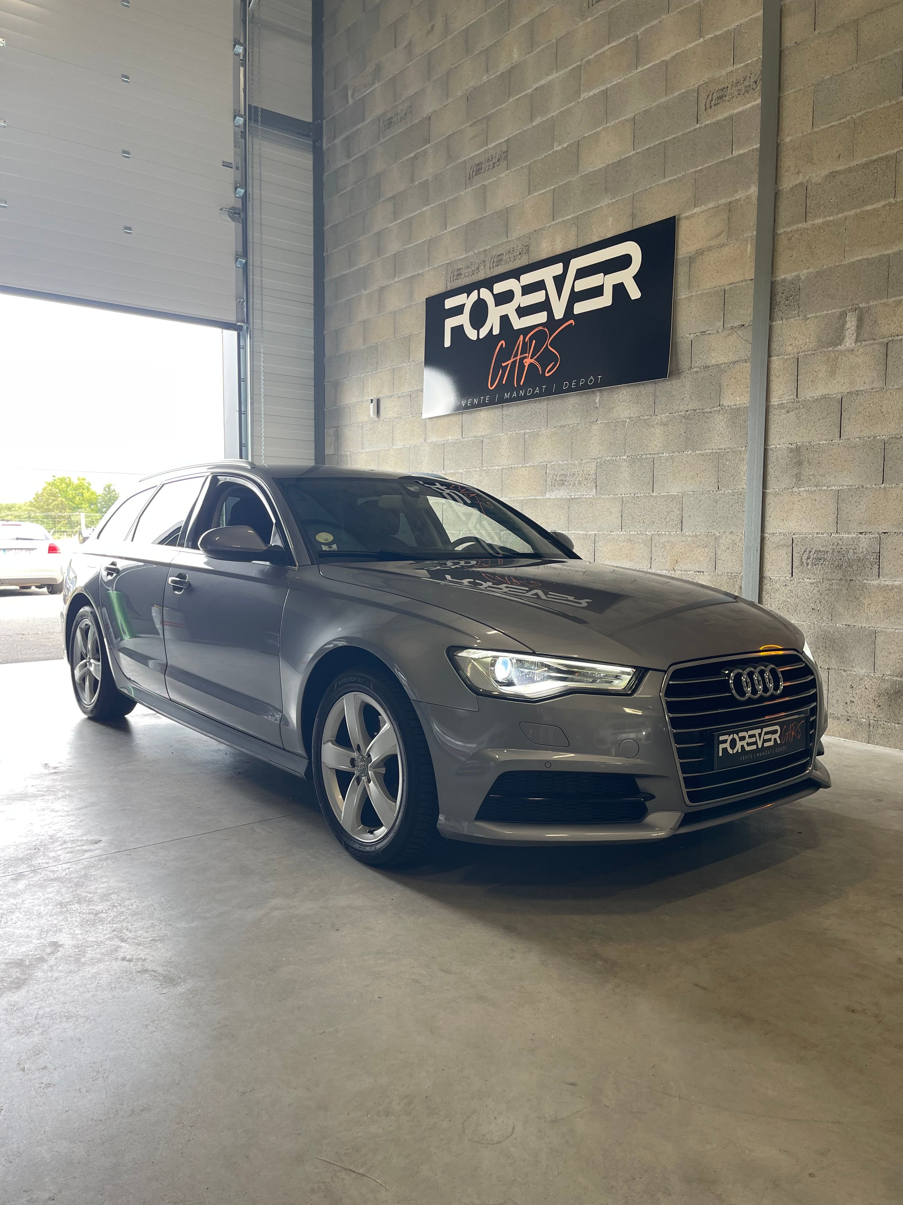 AUDI A4 AVANT 2.0 TDI 163 HYBRIDE S TRONIC 7 BUSINESS LINE – Garantie 6 mois / ACC / FULL LED / CARPLAY / CAMERA DE RECUL / COFFRE ELECTRIQUE
