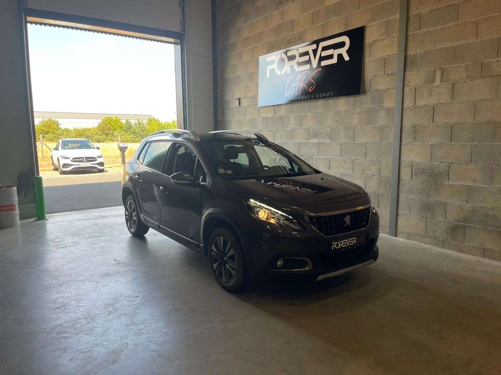 PEUGEOT  2008 1.6 BlueHDi 120ch Allure Business S&S / GARANTIE 6 MOIS / TOIT PANORAMIQUE / ENTRETIEN PEUGEOT