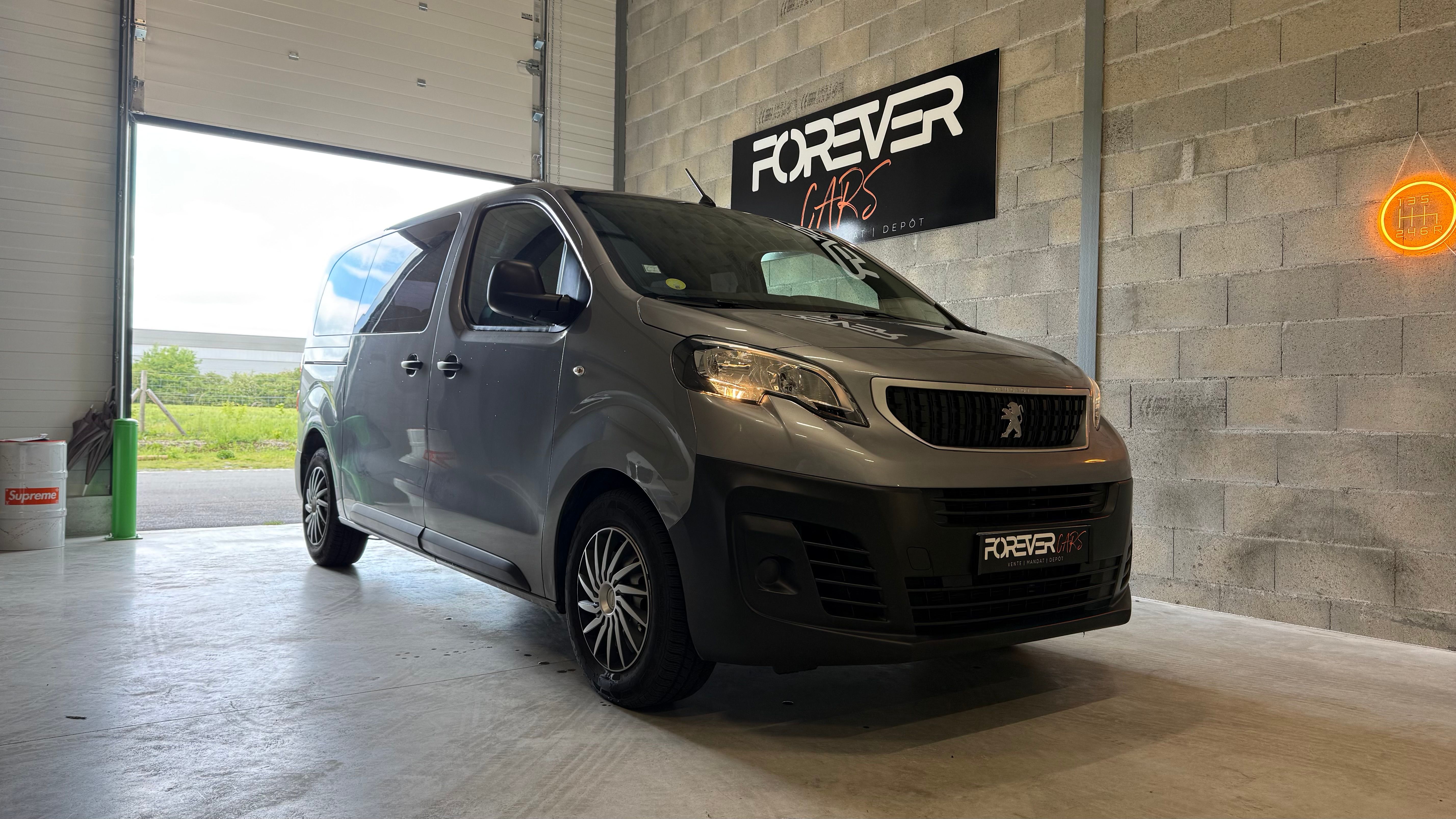 PEUGEOT TRAVELER 1.5 BlueHDI 120 STANDART 