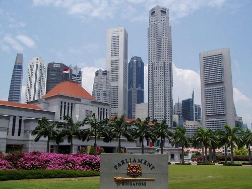 Private Tour: Gardens by the Bay with Lunch 3