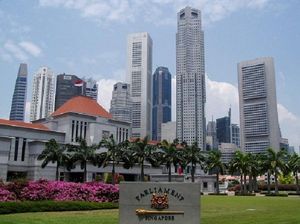 Private Tour: Singapore City Tour — Tour Journey: Civic District > Merlion Park > Thian Hock Keng Temple > Botanic Gardens > Little India 3