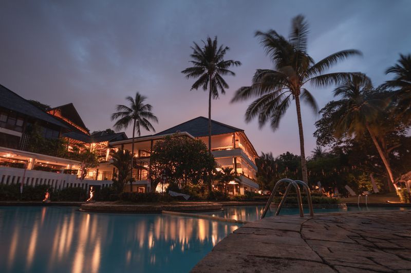 Worldwide and Singapore Hotel Reservation