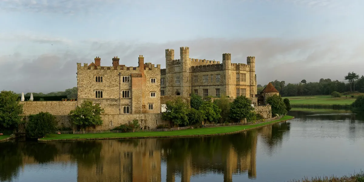 Competitive moat analysis: Identifying durable advantages