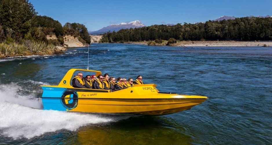 A boat on the Te Anau Lake