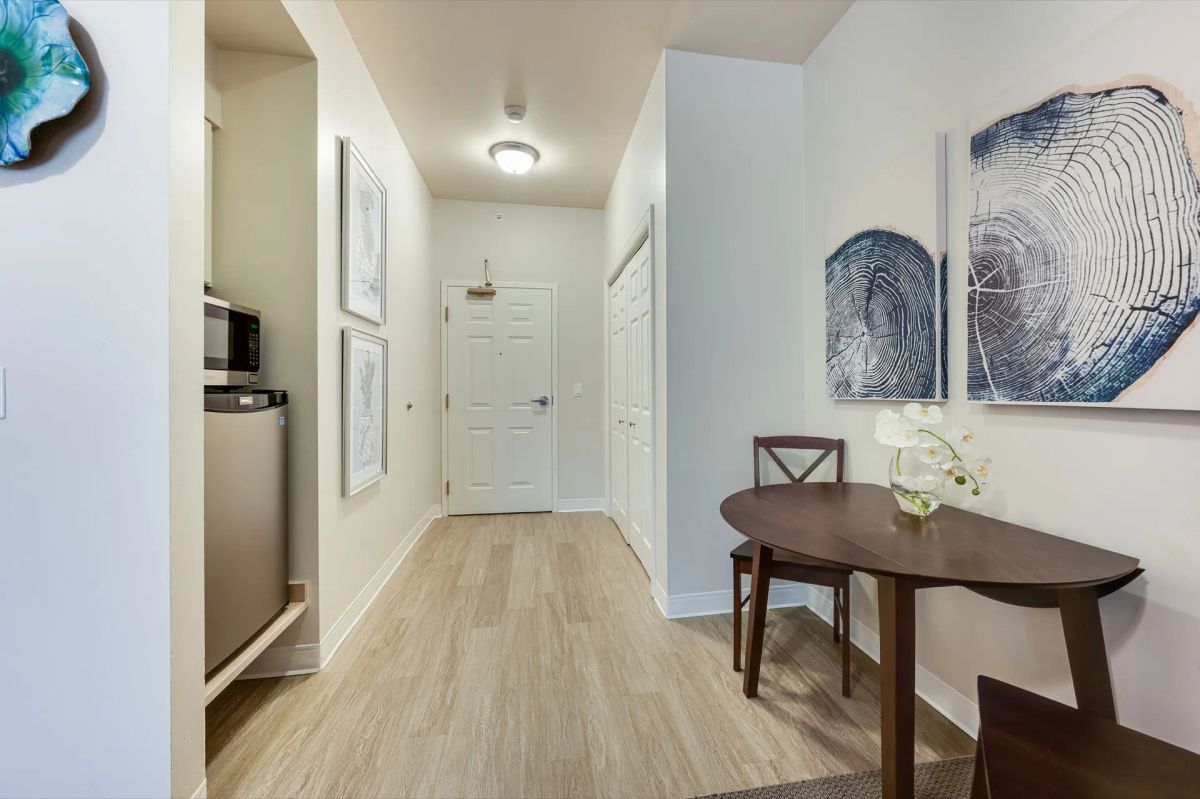 Lakewood memory care apartment scene at Bear Creek with calm, familiar furnishings.