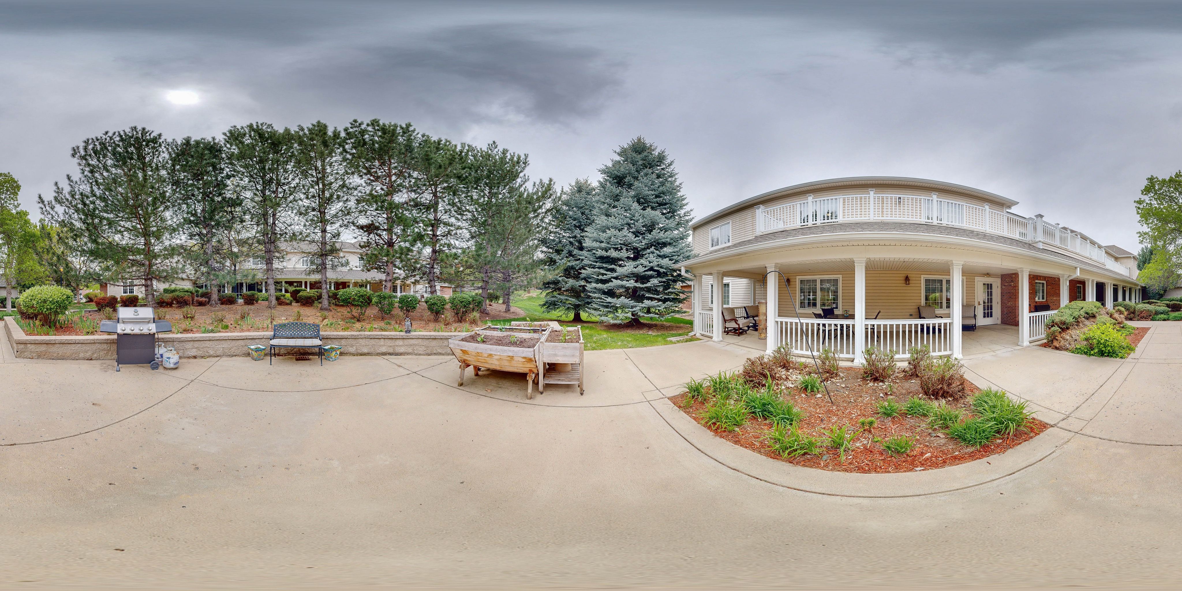 360 panorama of Bear Creek's courtyard, covered patio, and outdoor seating areas