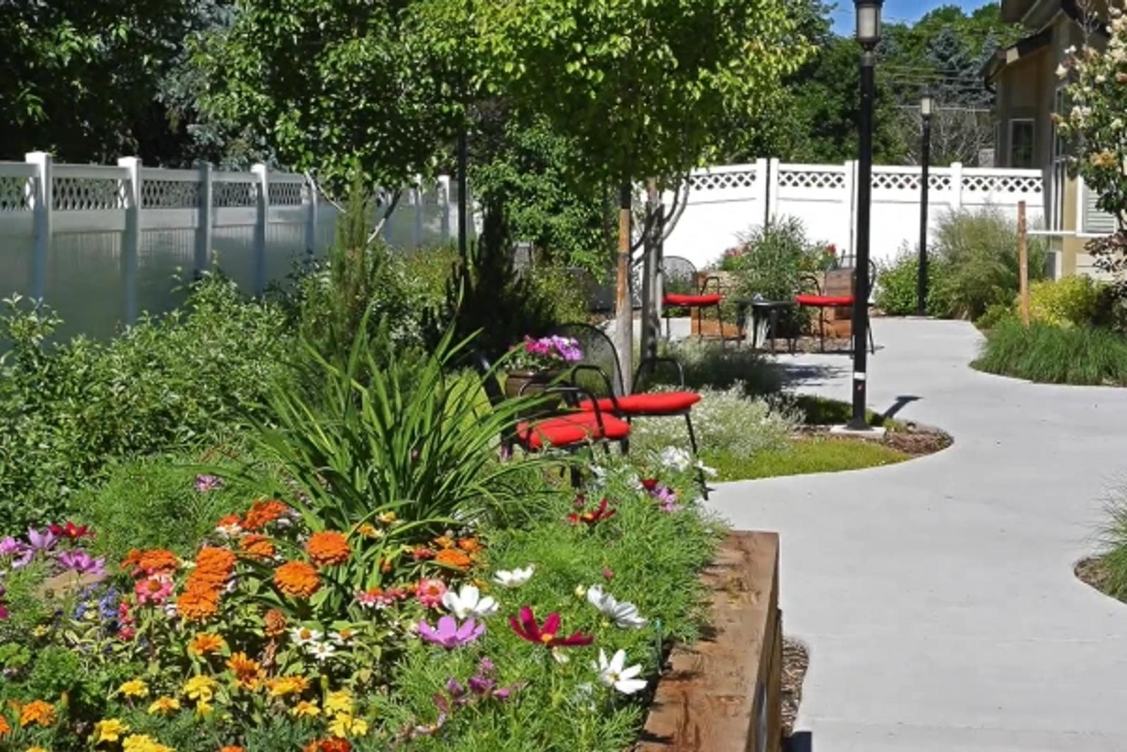 Memory care daily routine setting in Littleton at Gardens at Columbine.