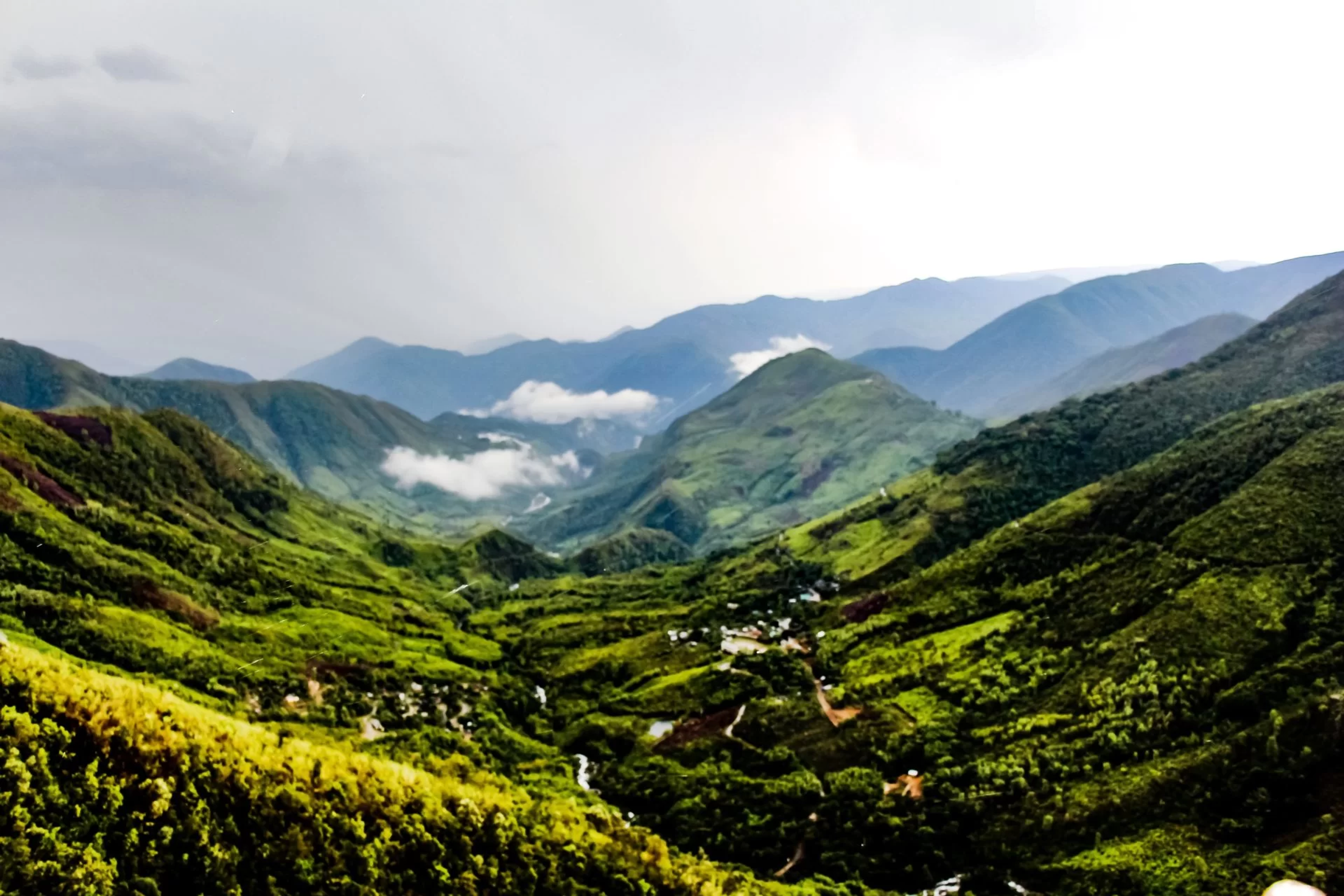 Scenic view of Meghalaya hills and waterfalls – best time to visit Meghalaya