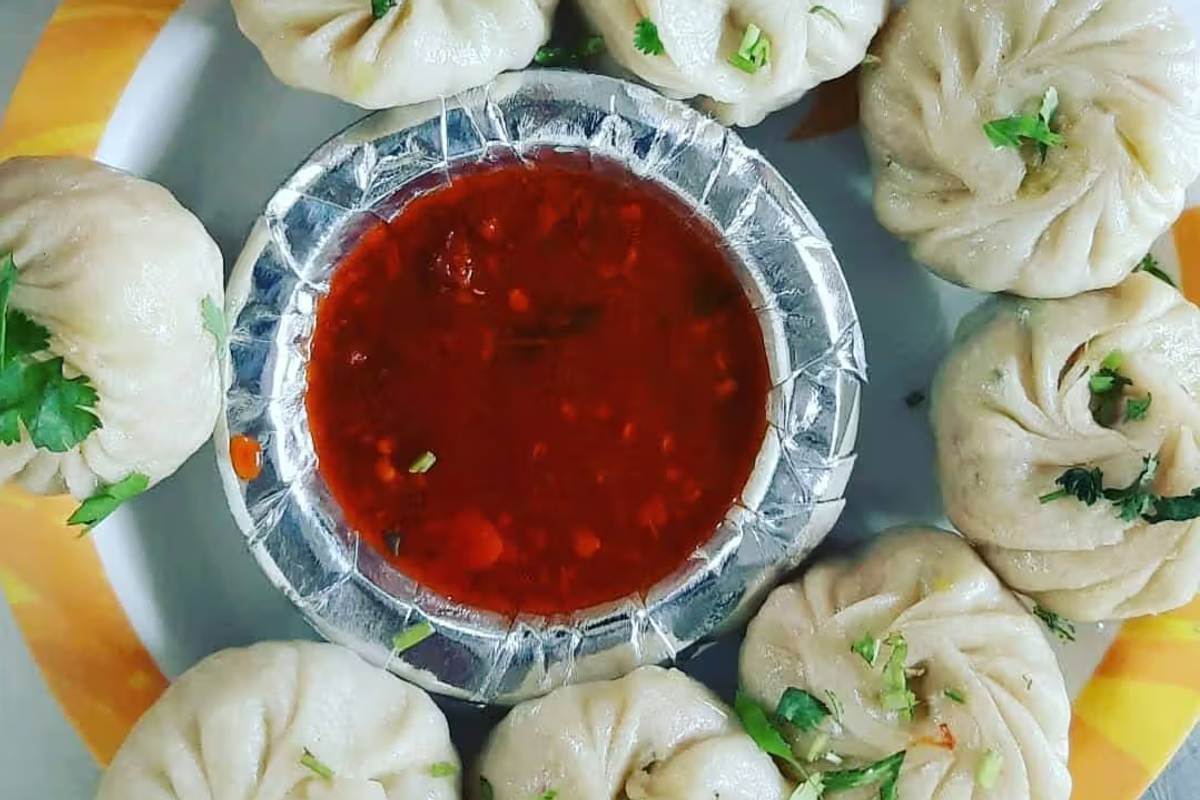 Shillong street style momos served with spicy chutney