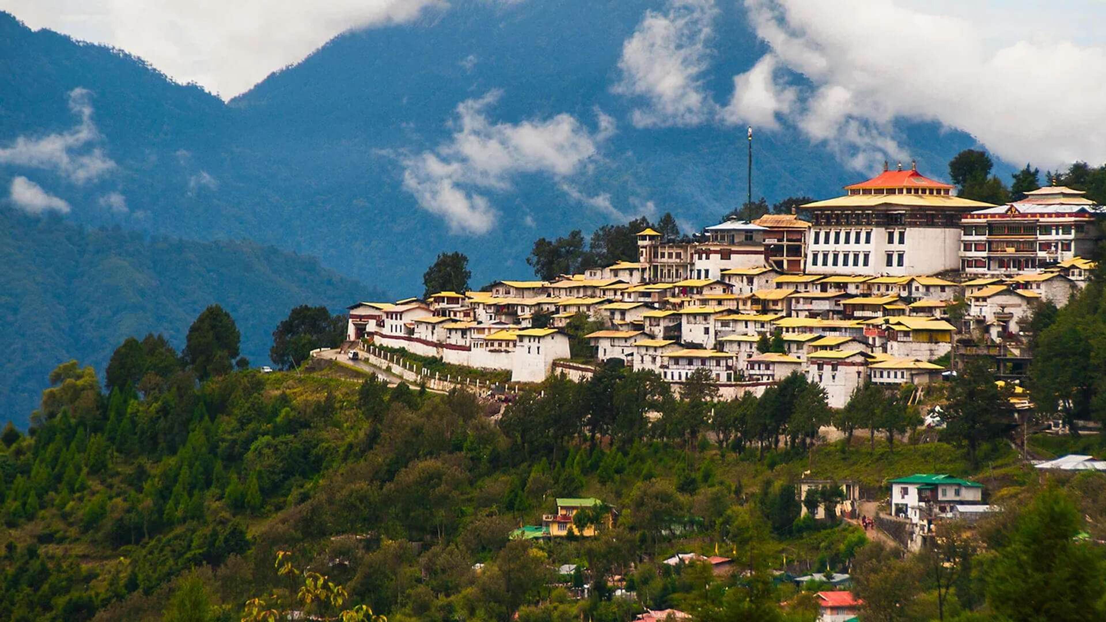 Dirang town and its monastery in the valley