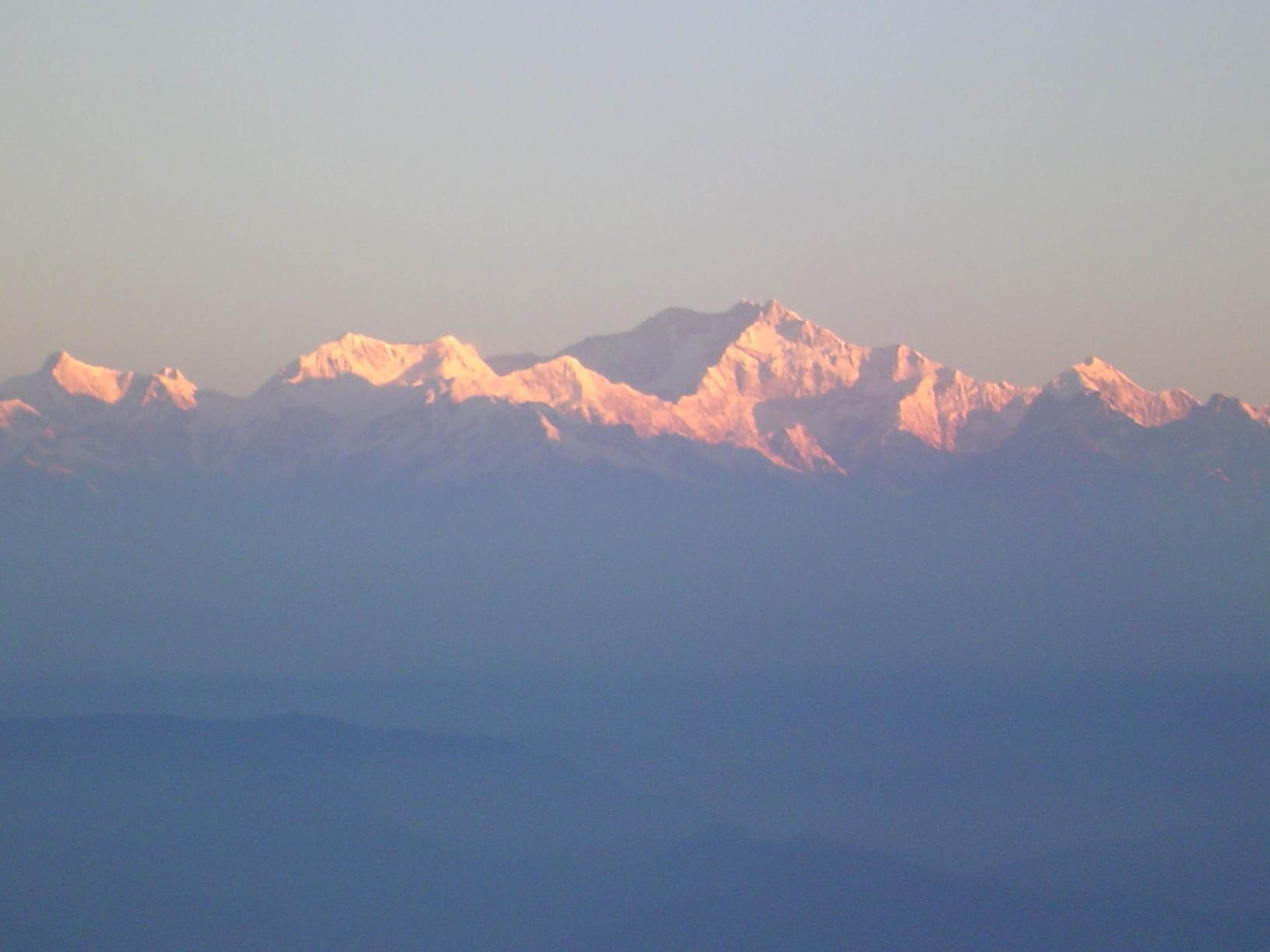 Sikkim & Darjeeling Couple Getaway – 6 Days Honeymoon Package
