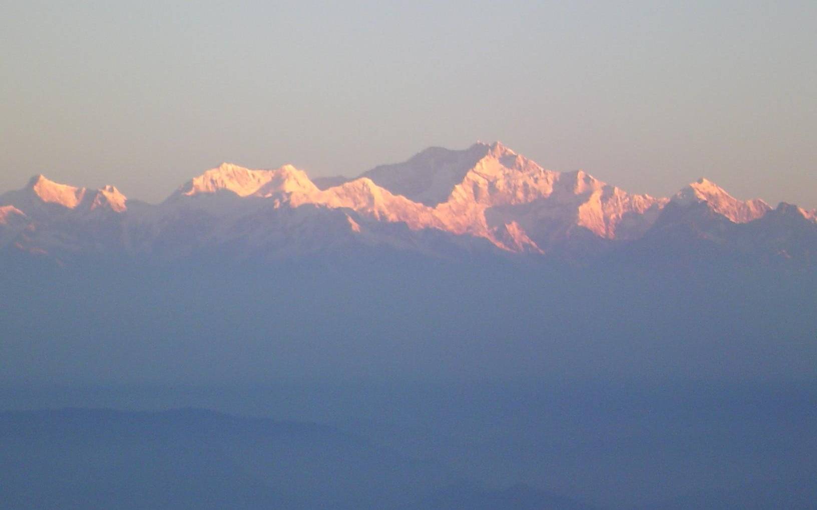 Darjeeling Short Break – 4 Days of Tiger Hill Sunrise, Toy Train & Tea Gardens
