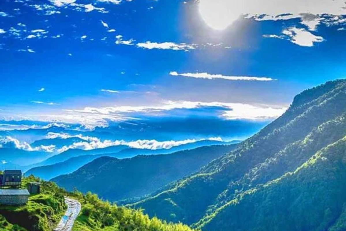 A comparison of the lush green valleys of South Sikkim and the snowy, high-altitude desert of North Sikkim.