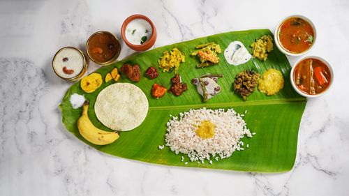 Best Foods to Eat in Kerala 2026 – Alleppey, Thekkady, Kochi & Munnar Food Guide
