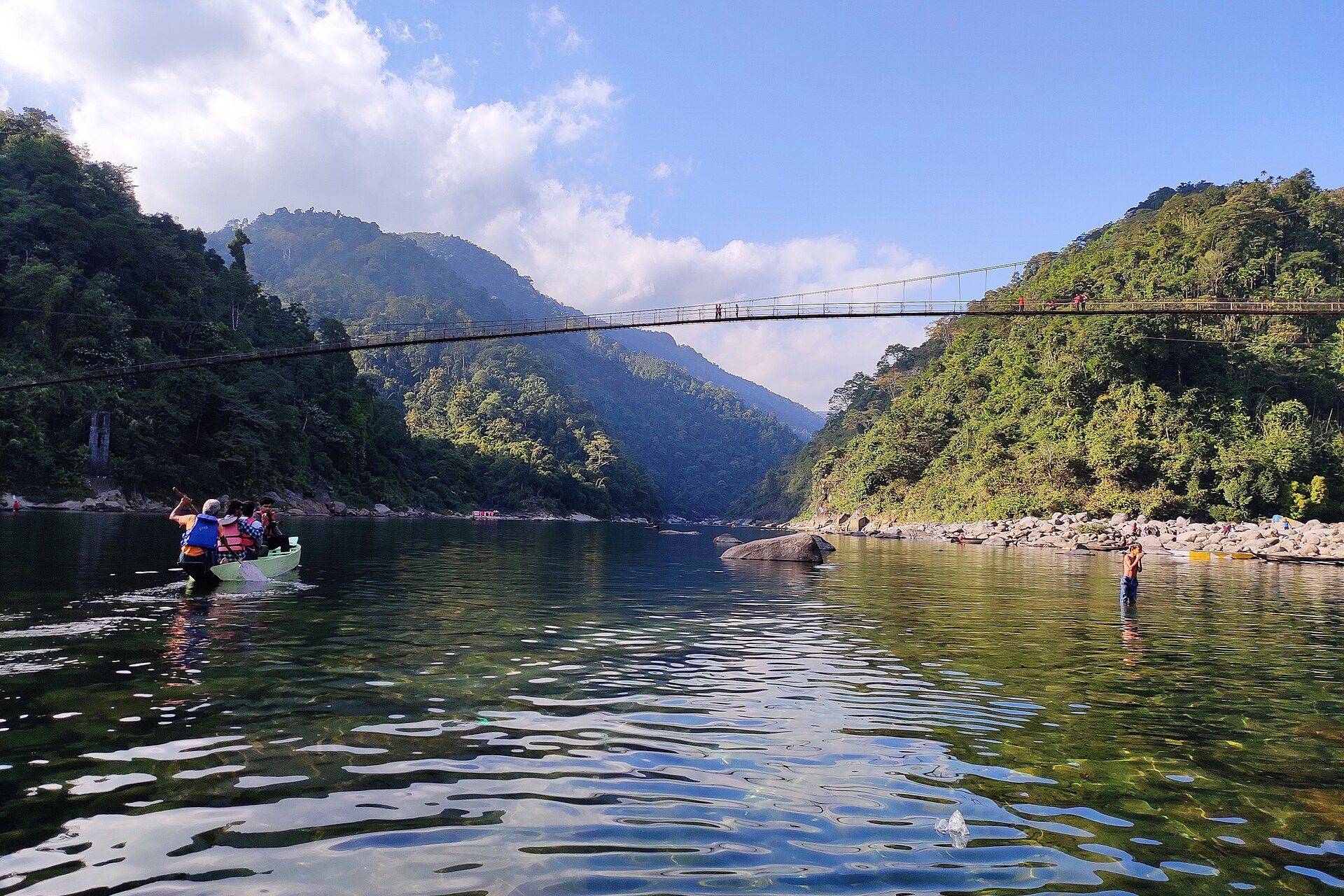 Romantic Meghalaya Couple Getaway – 5 Days Honeymoon Package