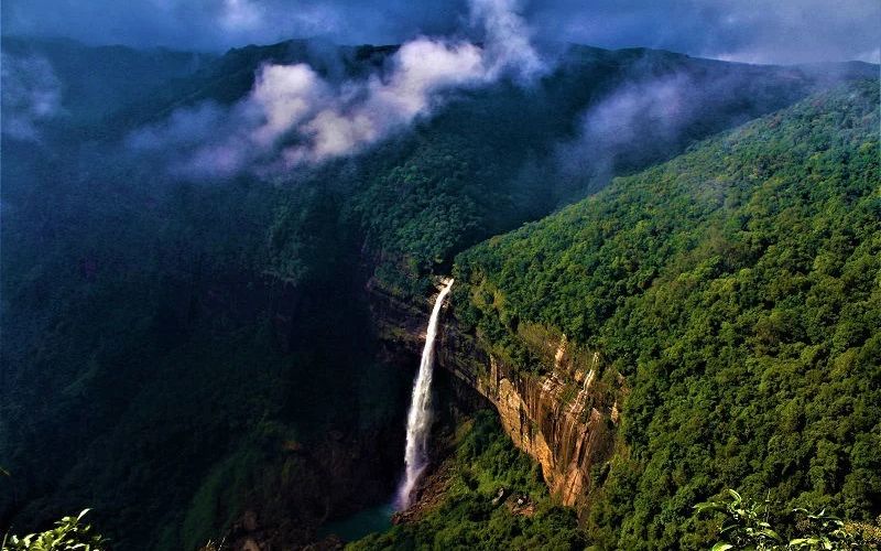 Panoramic view of Nohkalikai Falls and green valleys in Cherrapunji, Meghalaya