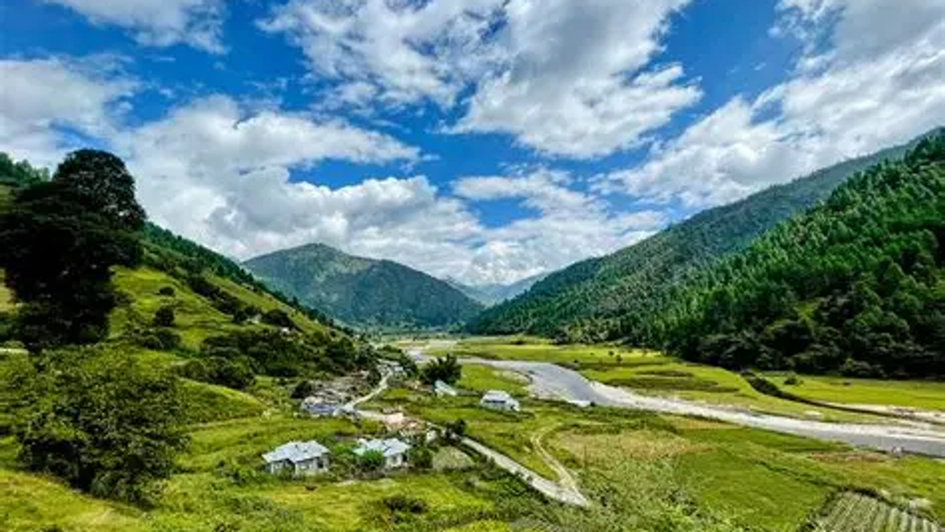 Discover Dirang’s Sangti Valley – a serene Himalayan valley with lush meadows, apple orchards, pristine rivers & breathtaking Arunachal views.