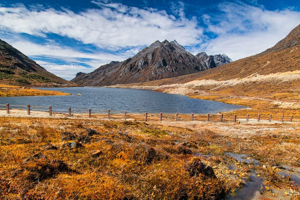 High - altitude sela lake and mountain in Arunachal pradesh .