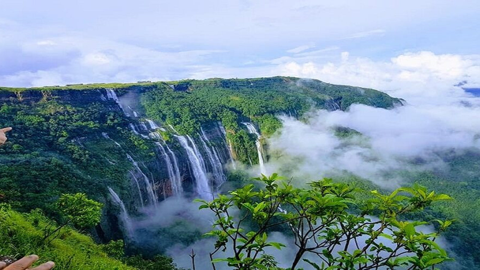 Panoramic landscape of the Seven Sisters Falls in Cherrapunji, a breathtaking thing to do in meghalya for a 2026 nature tour.