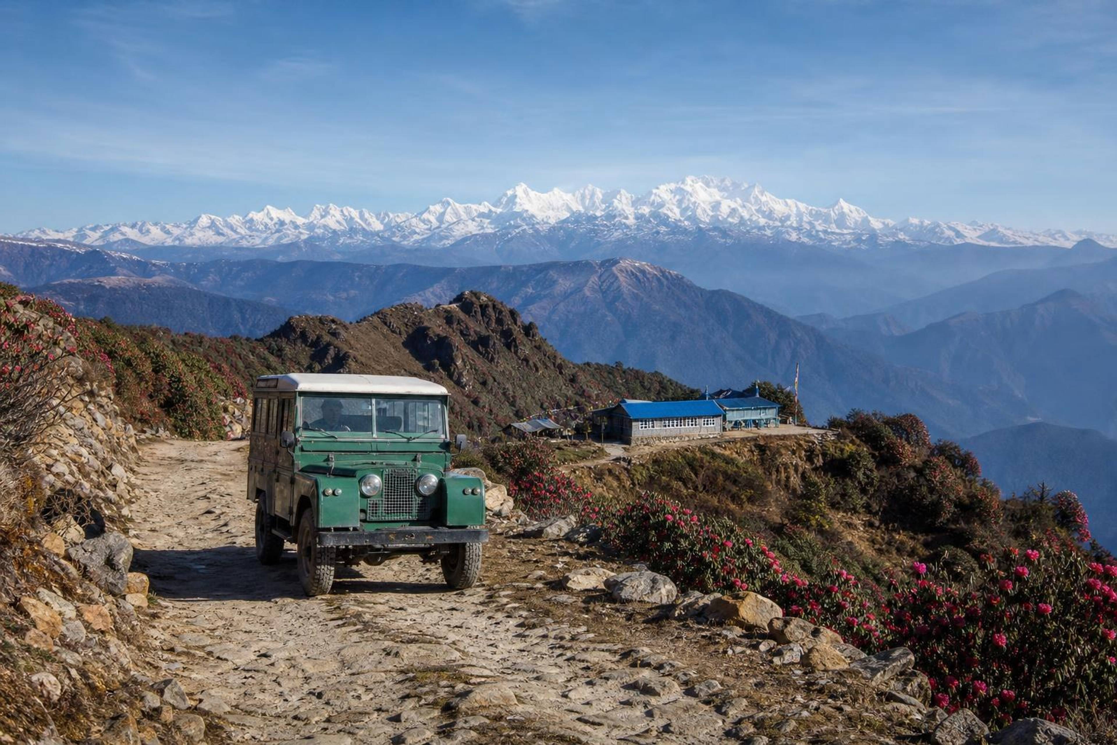 The classic Land Rovers of the Sandakphu road. Illustration (AI-generated)