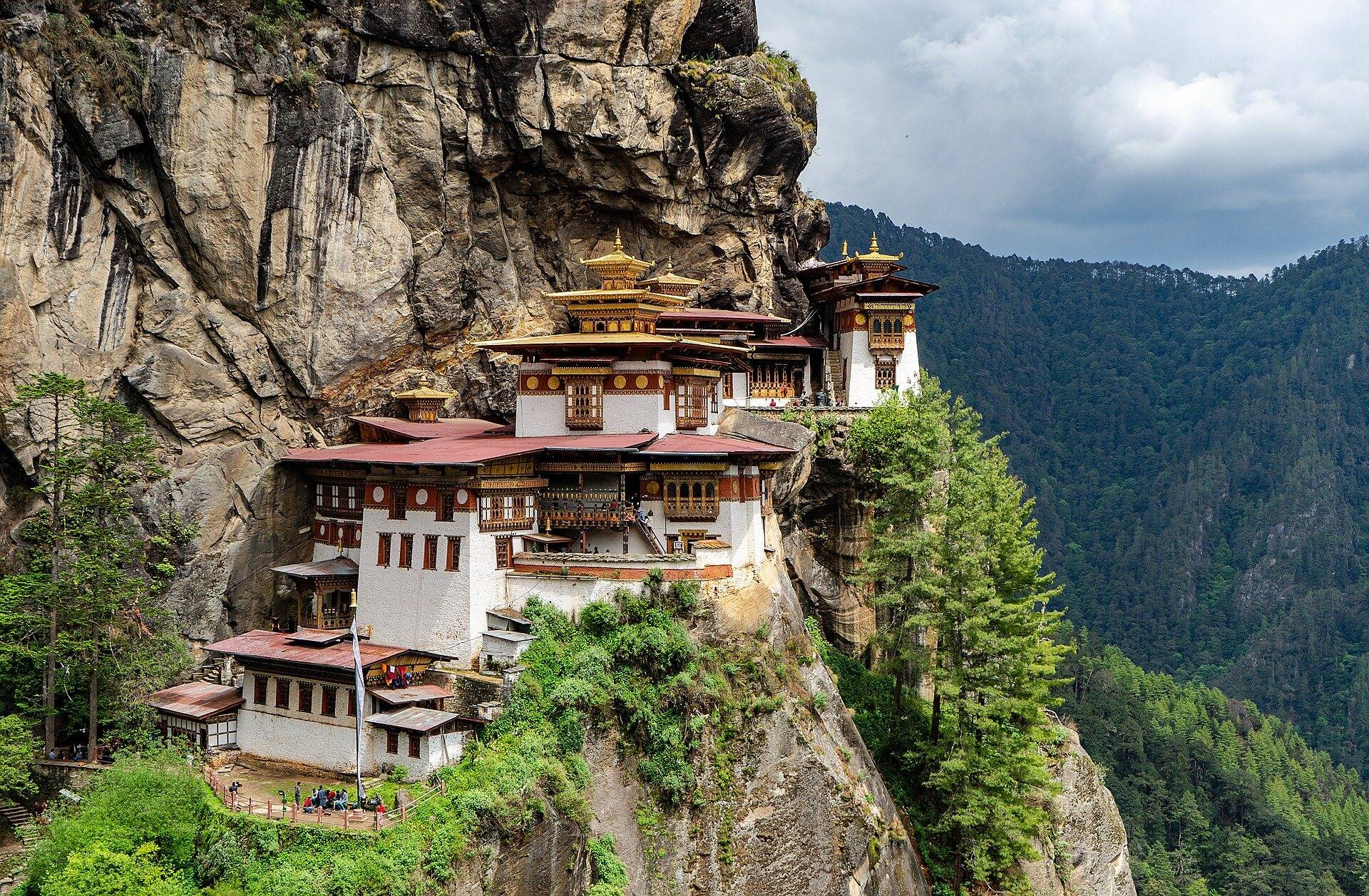 Bhutan from Guwahati by Road: Samdrup Jongkhar Entry, Permits and SDF (2026)