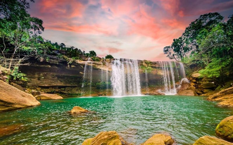 Enchanting Meghalaya Escape – 7 Days of Hills, Waterfalls & Wonders