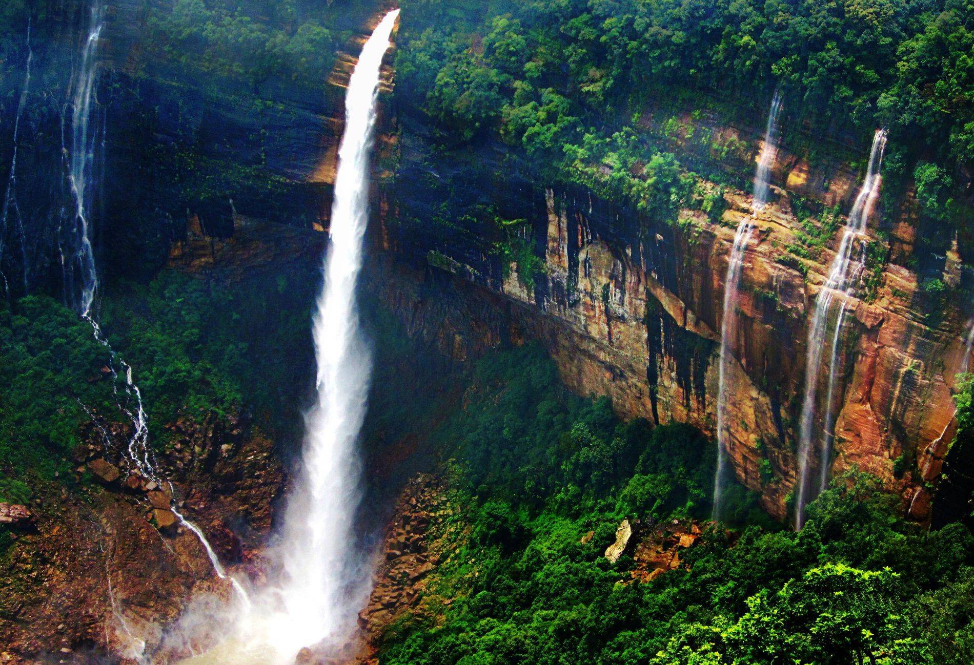 Nohkalikai Falls plunging into its gorge near Cherrapunji