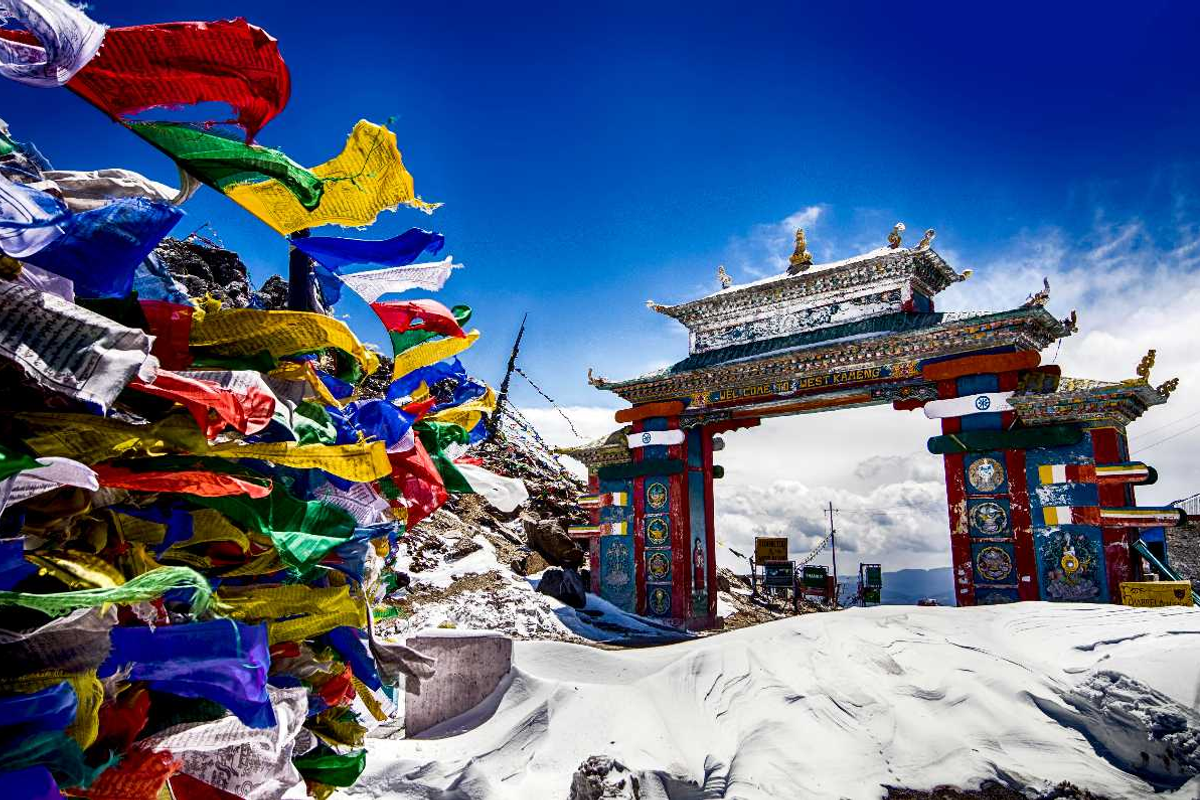 Tawang Gate in Arunachal Pradesh; a colorful welcome arch marking the entrance to the district, perfect for photos during the best time to visit Tawang.