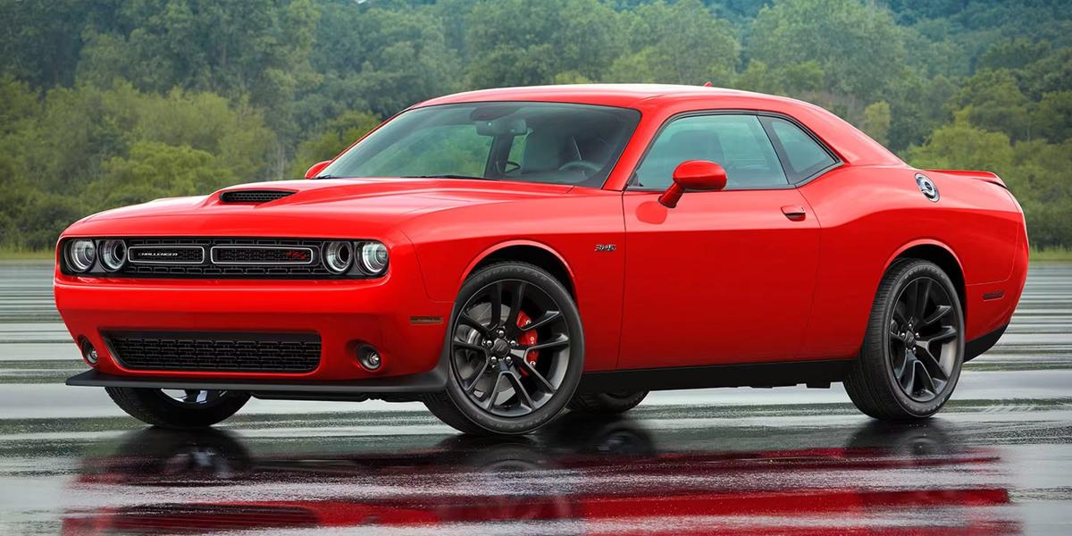 Class Action Lawsuit Alleges Defective Seats in Over 2 Million Dodge and Chrysler Vehicles