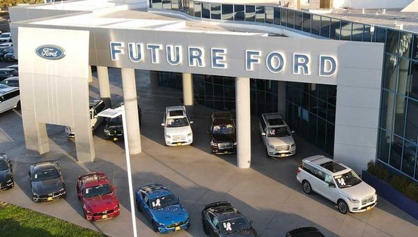 Ford Recalls 422,000 Trucks and SUVs: Windshield Wipers Could Break and Detach
