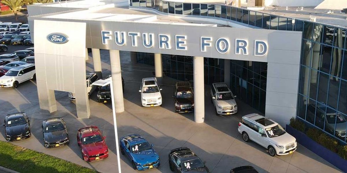 Ford Recalls 422,000 Trucks and SUVs: Windshield Wipers Could Break and Detach