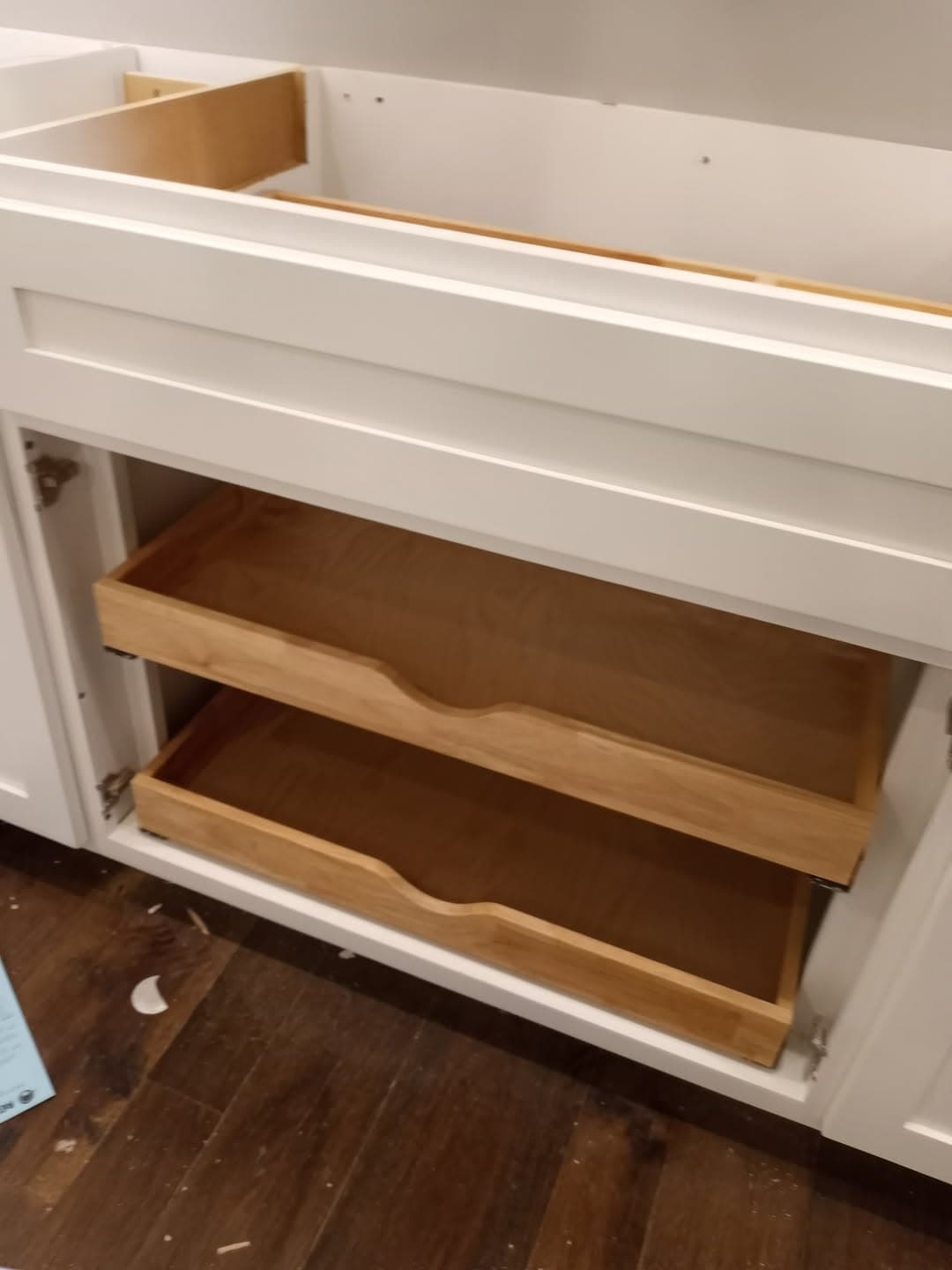 Custom cabinet pull-out cutting board