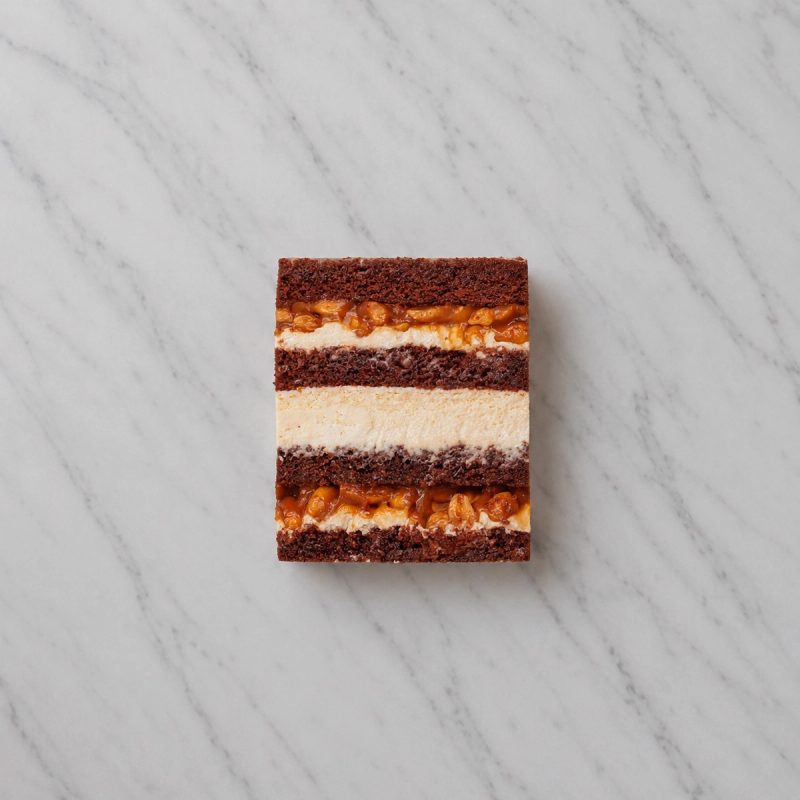 Snickers cheesecake
