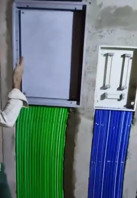 تأسيس مواسير ولوحة الكهرباء داخل فيلا في الدمام