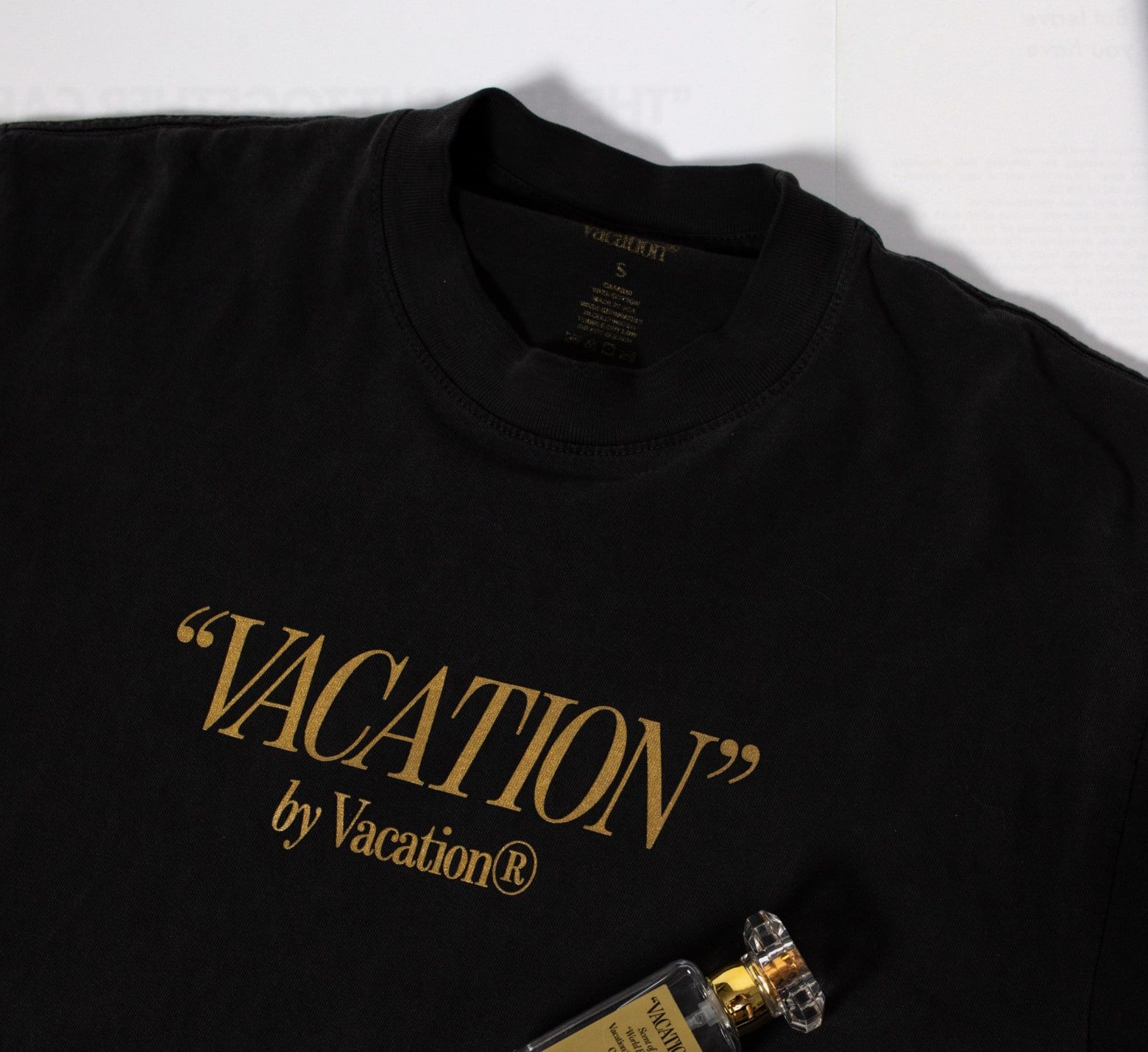 ★COVERNAT★ Cool Cotton Vacation Graphic Tee Charcoal CO250 Vacation Graphic T-Shirt Charcoal - Covernat | 60% - Asian