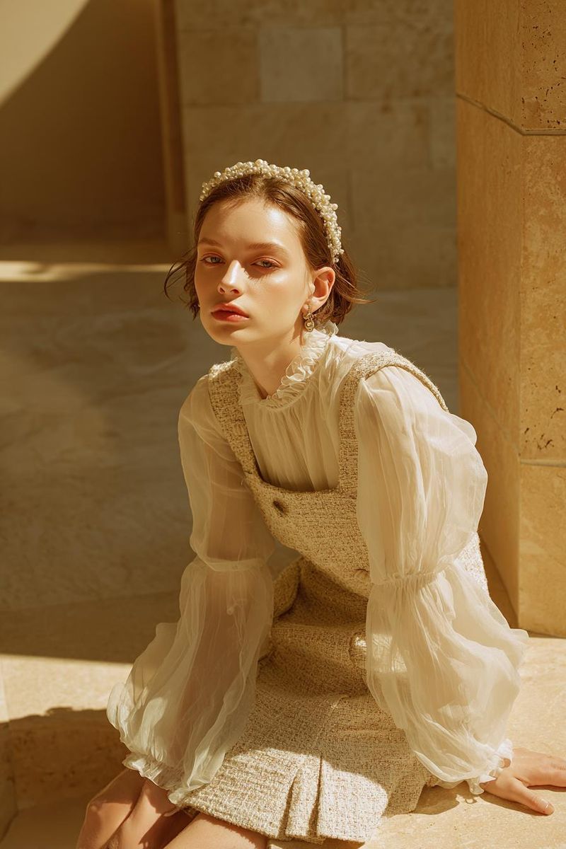 Woman in elegant summer outfit look 4