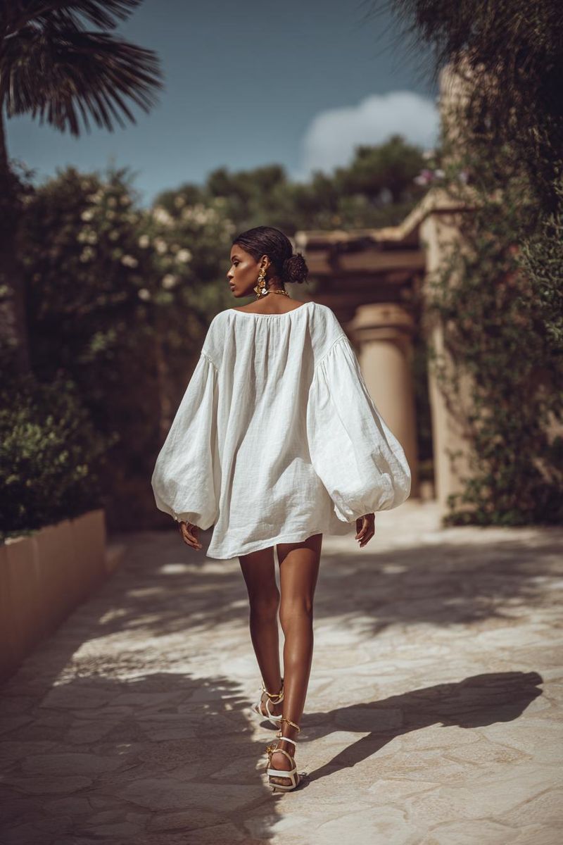 Woman in elegant summer outfit look 3