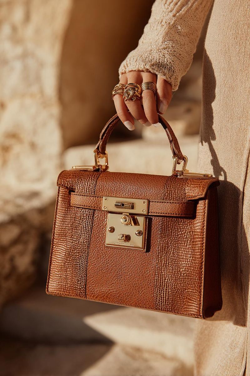 Woman in elegant summer outfit look 4